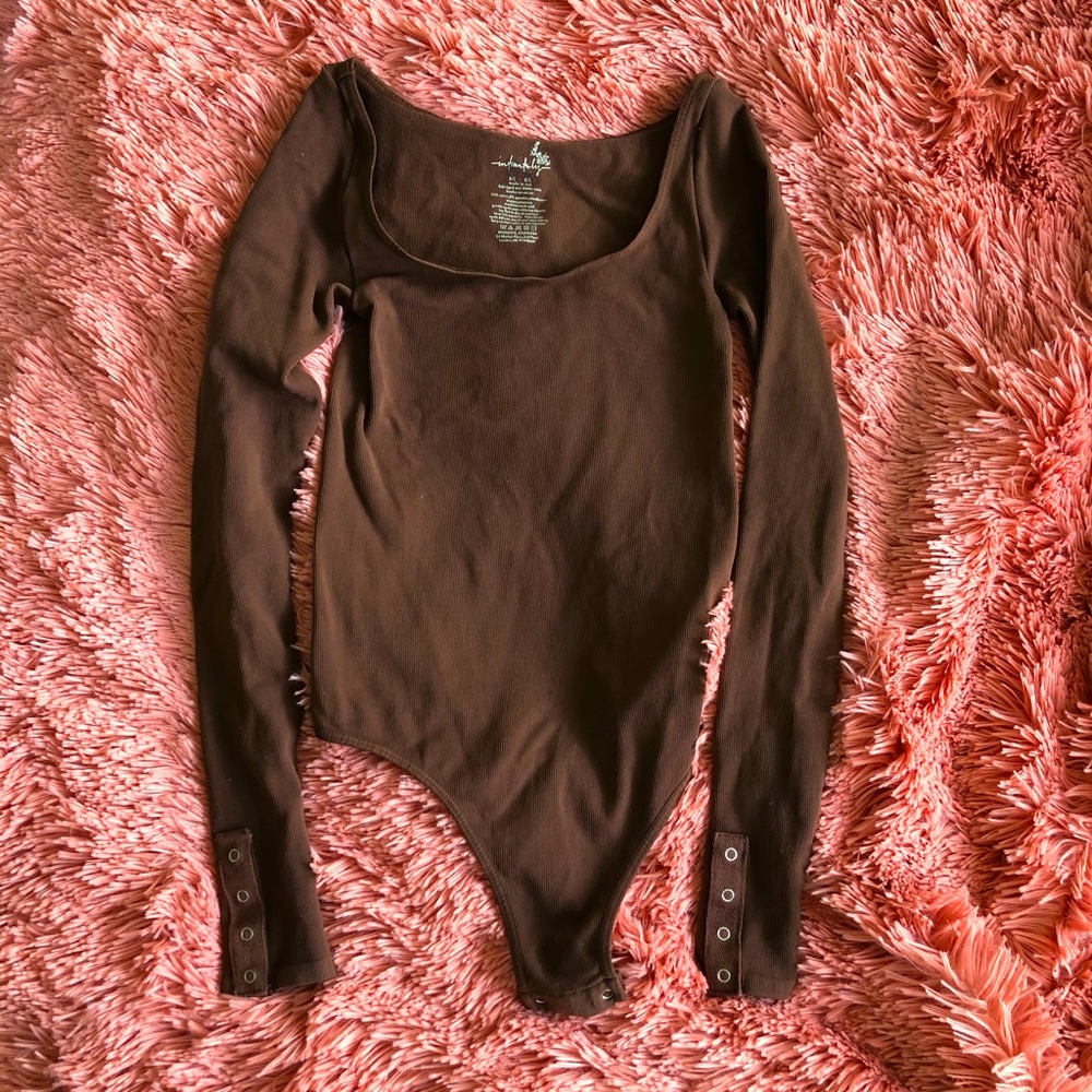 M/L brown scoop neck bodysuit